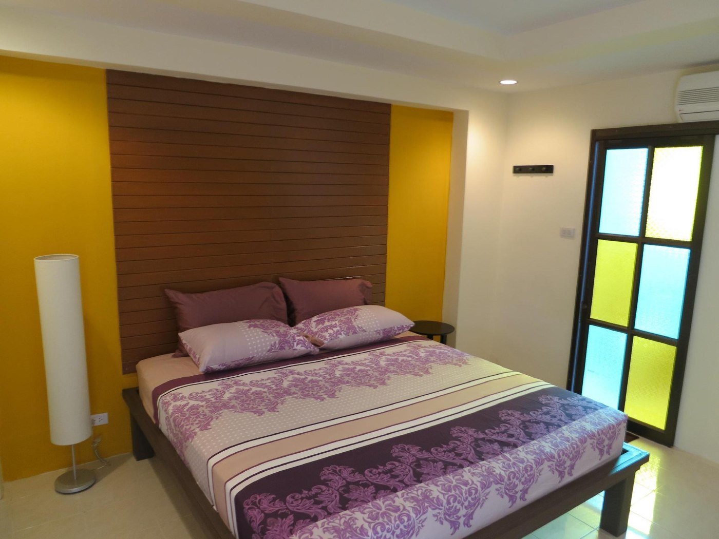 Double-bed room at Baan Baimai Boutique Room