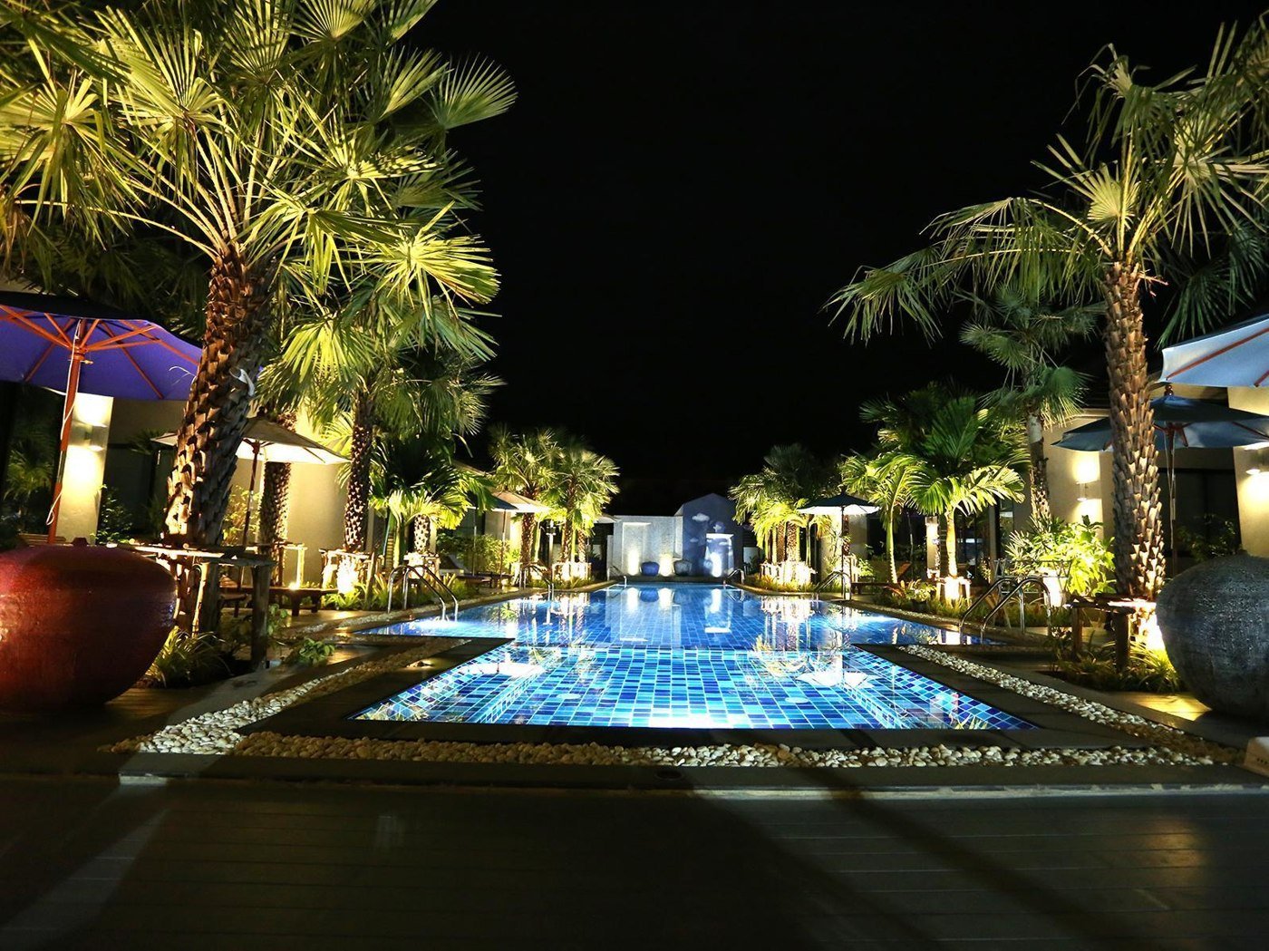 Shared swimming pool at Seava House Ao-Nang Krabi at night