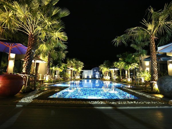 Shared swimming pool at Seava House Ao-Nang Krabi at night